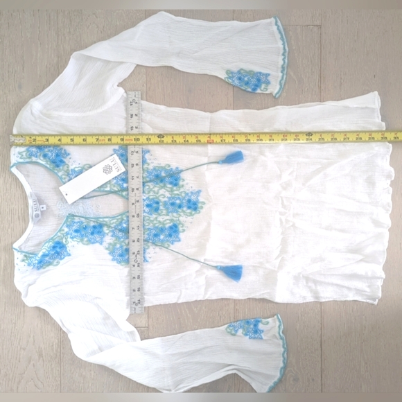 SULU  COLLECTION NWT White Cotton Tunic With Beaded/Embroidered Detailing; Size - Picture 9 of 13